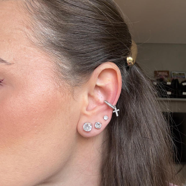 PIERCING CRAVEJADO CRUZ