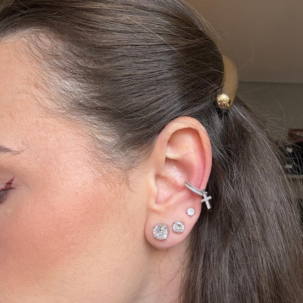 PIERCING CRAVEJADO CRUZ